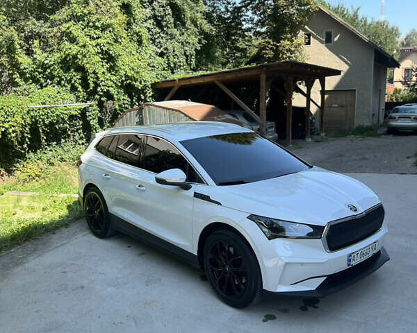 Білий Шкода Enyaq iV, об'ємом двигуна 0 л та пробігом 150 тис. км за 26300 $, фото 12 на Automoto.ua