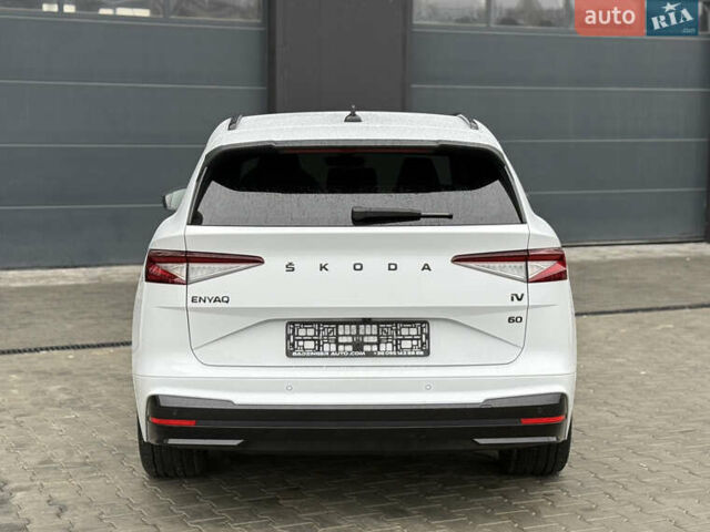 Білий Шкода Enyaq iV, об'ємом двигуна 0 л та пробігом 98 тис. км за 23600 $, фото 4 на Automoto.ua