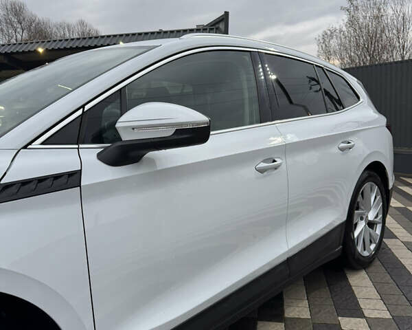 Белый Шкода Enyaq iV, объемом двигателя 0 л и пробегом 86 тыс. км за 23000 $, фото 11 на Automoto.ua