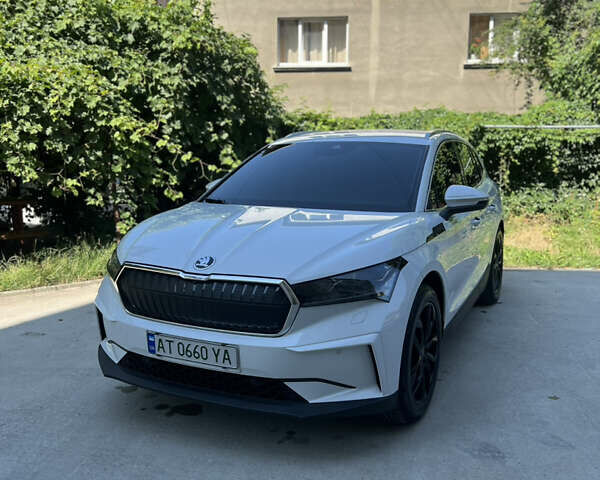 Білий Шкода Enyaq iV, об'ємом двигуна 0 л та пробігом 150 тис. км за 26300 $, фото 4 на Automoto.ua