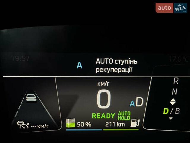 Белый Шкода Enyaq iV, объемом двигателя 0 л и пробегом 130 тыс. км за 27000 $, фото 54 на Automoto.ua