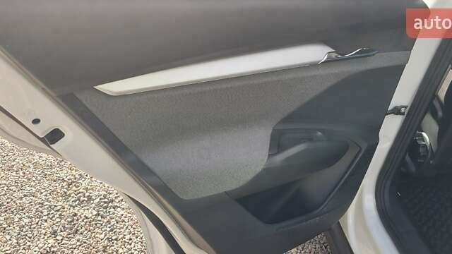 Шкода Enyaq iV 2021 в Сумах на Automoto.ua Белый Шкода Enyaq iV, объемом двигателя 0 л и пробегом 45 тыс. км за 23000 $, фото 3 на Automoto.ua