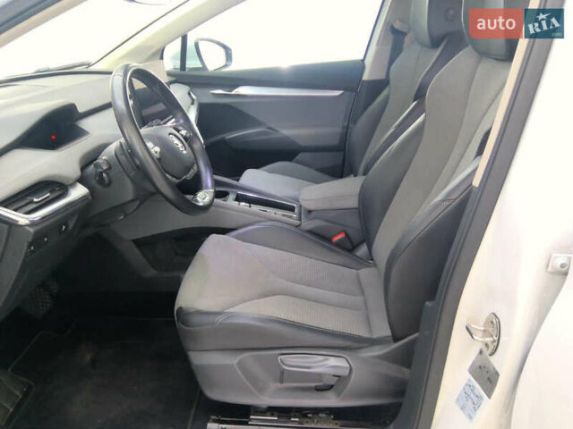 Білий Шкода Enyaq iV, об'ємом двигуна 0 л та пробігом 179 тис. км за 19900 $, фото 9 на Automoto.ua