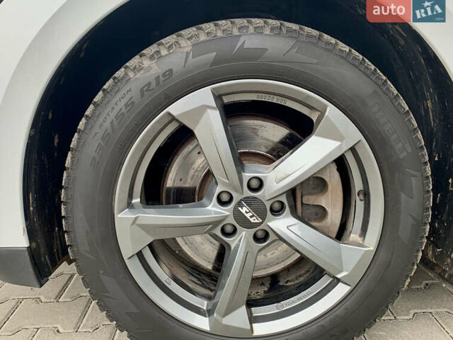 Білий Шкода Enyaq iV, об'ємом двигуна 0 л та пробігом 220 тис. км за 20700 $, фото 36 на Automoto.ua