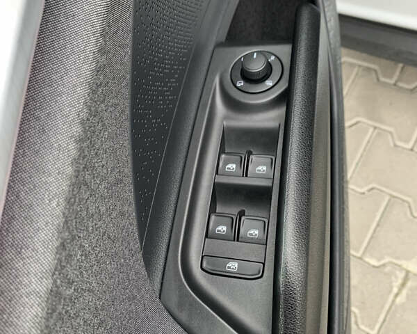 Білий Шкода Enyaq iV, об'ємом двигуна 0 л та пробігом 220 тис. км за 20700 $, фото 95 на Automoto.ua