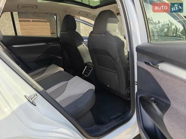 Білий Шкода Enyaq iV, об'ємом двигуна 0 л та пробігом 219 тис. км за 19999 $, фото 13 на Automoto.ua