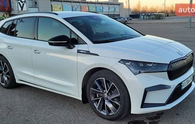 Белый Шкода Enyaq iV, объемом двигателя 0 л и пробегом 40 тыс. км за 27900 $, фото 31 на Automoto.ua