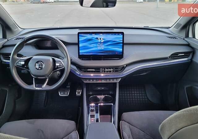Белый Шкода Enyaq iV, объемом двигателя 0 л и пробегом 40 тыс. км за 27900 $, фото 9 на Automoto.ua