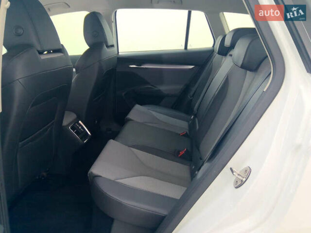 Білий Шкода Enyaq iV, об'ємом двигуна 0 л та пробігом 179 тис. км за 19900 $, фото 10 на Automoto.ua