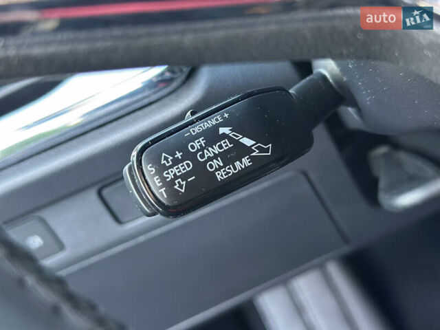 Белый Шкода Enyaq iV, объемом двигателя 0 л и пробегом 24 тыс. км за 24900 $, фото 8 на Automoto.ua