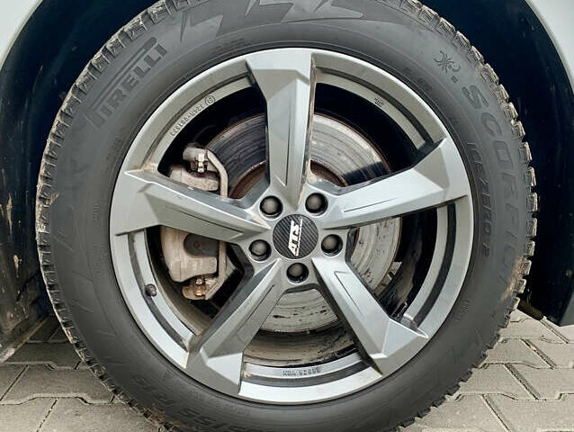 Білий Шкода Enyaq iV, об'ємом двигуна 0 л та пробігом 220 тис. км за 20700 $, фото 39 на Automoto.ua