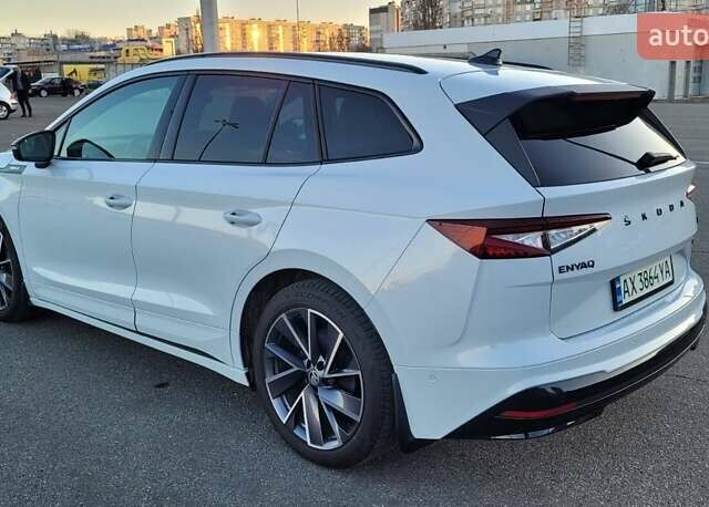 Белый Шкода Enyaq iV, объемом двигателя 0 л и пробегом 40 тыс. км за 27900 $, фото 6 на Automoto.ua