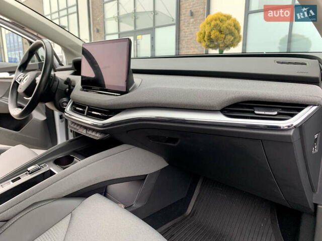 Білий Шкода Enyaq iV, об'ємом двигуна 0 л та пробігом 220 тис. км за 20700 $, фото 65 на Automoto.ua