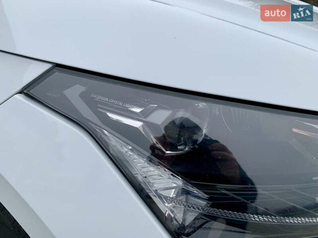 Білий Шкода Enyaq iV, об'ємом двигуна 0 л та пробігом 220 тис. км за 20700 $, фото 34 на Automoto.ua