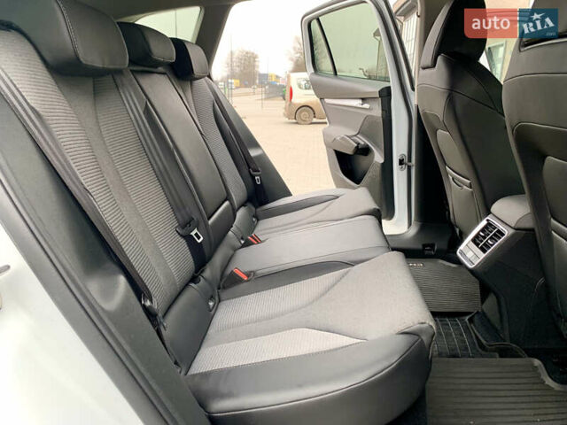 Білий Шкода Enyaq iV, об'ємом двигуна 0 л та пробігом 220 тис. км за 20700 $, фото 60 на Automoto.ua