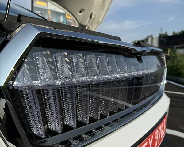 Белый Шкода Enyaq iV, объемом двигателя 0 л и пробегом 37 тыс. км за 25600 $, фото 20 на Automoto.ua