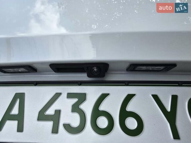 Белый Шкода Enyaq iV, объемом двигателя 0 л и пробегом 50 тыс. км за 25500 $, фото 18 на Automoto.ua