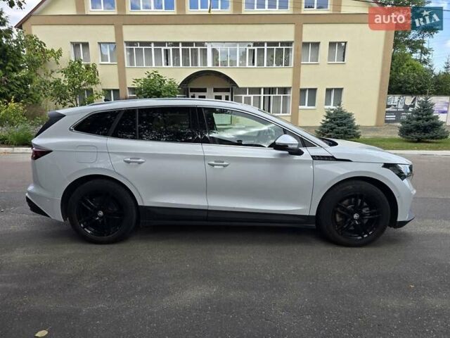 Белый Шкода Enyaq iV, объемом двигателя 0 л и пробегом 50 тыс. км за 25500 $, фото 6 на Automoto.ua