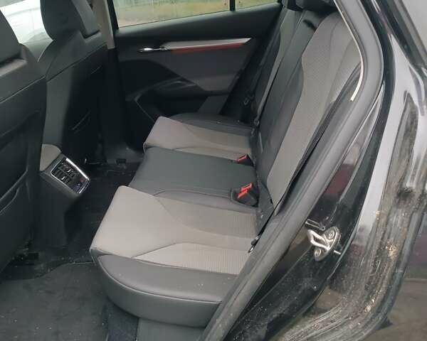 Черный Шкода Enyaq iV, объемом двигателя 0 л и пробегом 214 тыс. км за 16000 $, фото 14 на Automoto.ua