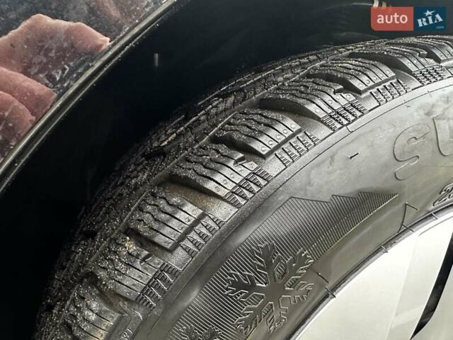 Черный Шкода Enyaq iV, объемом двигателя 0 л и пробегом 51 тыс. км за 21300 $, фото 13 на Automoto.ua