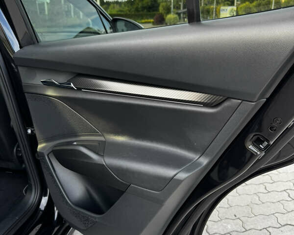 Черный Шкода Enyaq iV, объемом двигателя 0 л и пробегом 49 тыс. км за 28250 $, фото 116 на Automoto.ua