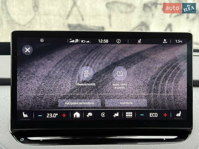 Черный Шкода Enyaq iV, объемом двигателя 0 л и пробегом 113 тыс. км за 27920 $, фото 66 на Automoto.ua