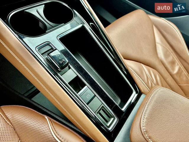 Черный Шкода Enyaq iV, объемом двигателя 0 л и пробегом 186 тыс. км за 18950 $, фото 59 на Automoto.ua