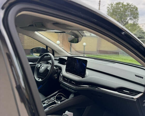 Черный Шкода Enyaq iV, объемом двигателя 0 л и пробегом 122 тыс. км за 24500 $, фото 13 на Automoto.ua