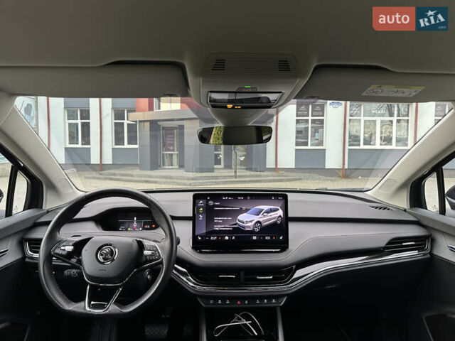 Чорний Шкода Enyaq iV, об'ємом двигуна 0 л та пробігом 150 тис. км за 24700 $, фото 15 на Automoto.ua
