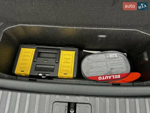 Черный Шкода Enyaq iV, объемом двигателя 0 л и пробегом 51 тыс. км за 21300 $, фото 20 на Automoto.ua