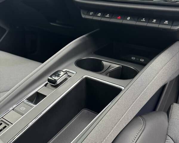 Черный Шкода Enyaq iV, объемом двигателя 0 л и пробегом 269 тыс. км за 16800 $, фото 35 на Automoto.ua