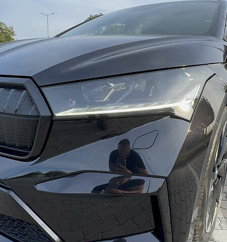 Черный Шкода Enyaq iV, объемом двигателя 0 л и пробегом 49 тыс. км за 28250 $, фото 135 на Automoto.ua