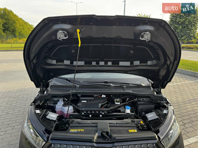 Черный Шкода Enyaq iV, объемом двигателя 0 л и пробегом 49 тыс. км за 28250 $, фото 69 на Automoto.ua
