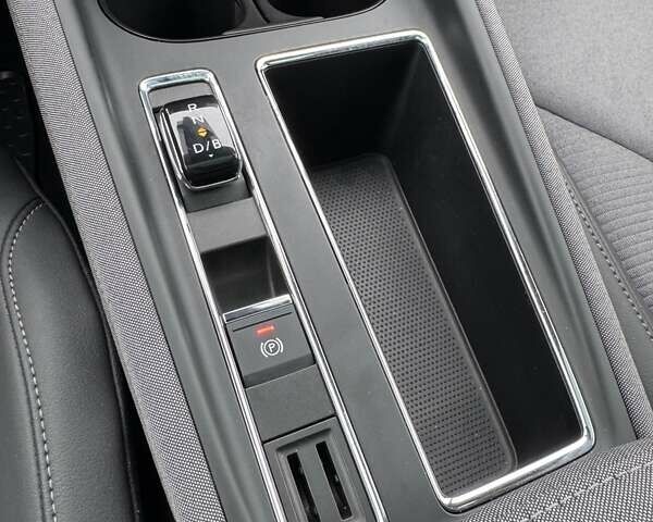 Черный Шкода Enyaq iV, объемом двигателя 0 л и пробегом 269 тыс. км за 16800 $, фото 49 на Automoto.ua