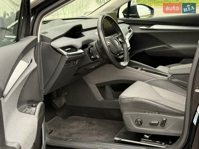 Черный Шкода Enyaq iV, объемом двигателя 0 л и пробегом 113 тыс. км за 27920 $, фото 28 на Automoto.ua