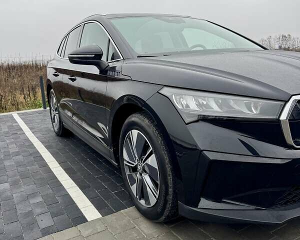 Черный Шкода Enyaq iV, объемом двигателя 0 л и пробегом 269 тыс. км за 16800 $, фото 11 на Automoto.ua