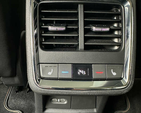 Чорний Шкода Enyaq iV, об'ємом двигуна 0 л та пробігом 150 тис. км за 24700 $, фото 28 на Automoto.ua