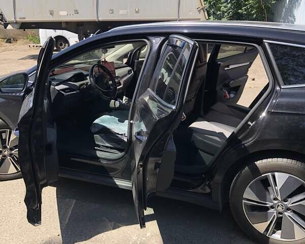Шкода Enyaq iV 2021 в Николаеве на Automoto.ua Черный Шкода Enyaq iV, объемом двигателя 0 л и пробегом 87 тыс. км за 26500 $, фото 4 на Automoto.ua