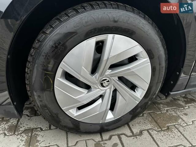 Черный Шкода Enyaq iV, объемом двигателя 0 л и пробегом 51 тыс. км за 21300 $, фото 12 на Automoto.ua