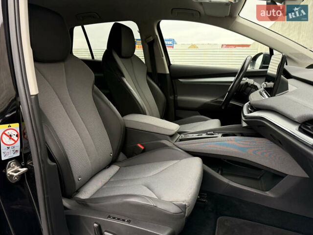 Черный Шкода Enyaq iV, объемом двигателя 0 л и пробегом 113 тыс. км за 27920 $, фото 46 на Automoto.ua