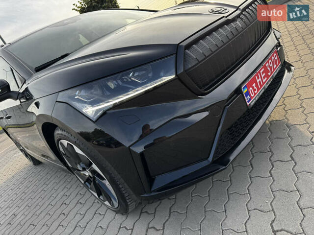 Черный Шкода Enyaq iV, объемом двигателя 0 л и пробегом 49 тыс. км за 28250 $, фото 63 на Automoto.ua