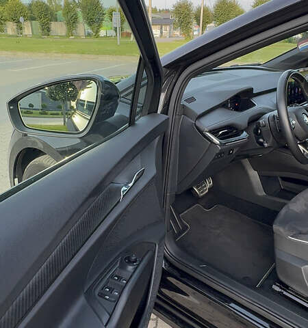 Черный Шкода Enyaq iV, объемом двигателя 0 л и пробегом 49 тыс. км за 28250 $, фото 137 на Automoto.ua