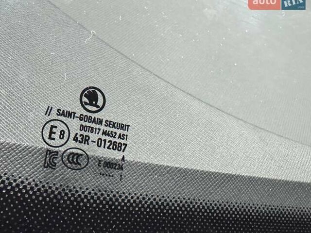 Черный Шкода Enyaq iV, объемом двигателя 0 л и пробегом 269 тыс. км за 16800 $, фото 81 на Automoto.ua