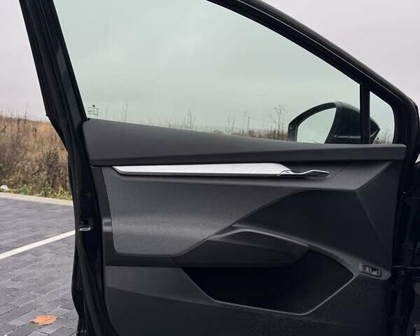 Черный Шкода Enyaq iV, объемом двигателя 0 л и пробегом 269 тыс. км за 16800 $, фото 66 на Automoto.ua