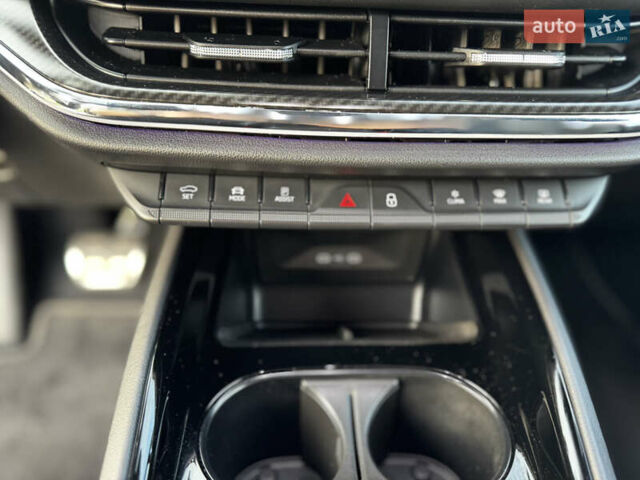 Черный Шкода Enyaq iV, объемом двигателя 0 л и пробегом 49 тыс. км за 28250 $, фото 91 на Automoto.ua