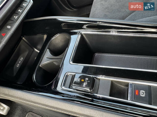 Черный Шкода Enyaq iV, объемом двигателя 0 л и пробегом 49 тыс. км за 28250 $, фото 93 на Automoto.ua