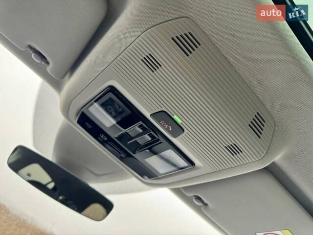 Черный Шкода Enyaq iV, объемом двигателя 0 л и пробегом 269 тыс. км за 16800 $, фото 58 на Automoto.ua