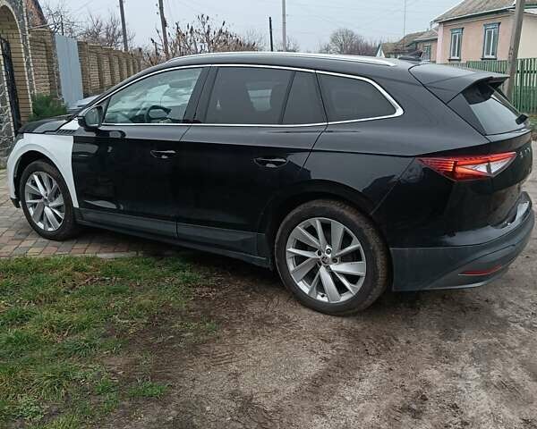 Черный Шкода Enyaq iV, объемом двигателя 0 л и пробегом 214 тыс. км за 16000 $, фото 3 на Automoto.ua