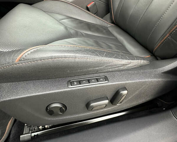 Чорний Шкода Enyaq iV, об'ємом двигуна 0 л та пробігом 150 тис. км за 24700 $, фото 11 на Automoto.ua