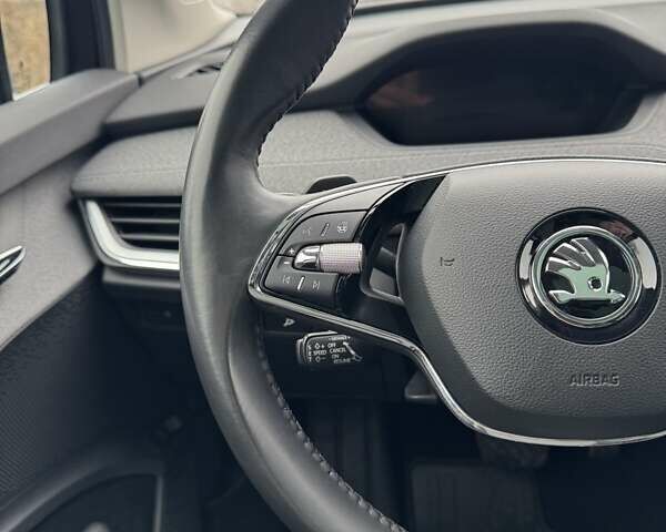 Черный Шкода Enyaq iV, объемом двигателя 0 л и пробегом 269 тыс. км за 16800 $, фото 40 на Automoto.ua